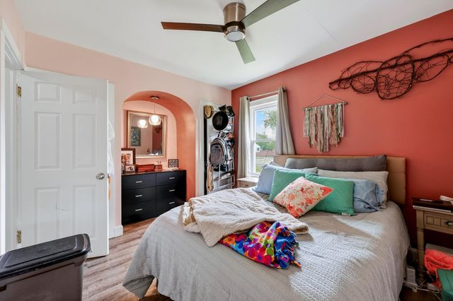 1216 W Broadway Avenue, Muskegon, MI 49441