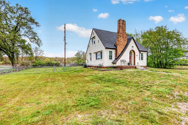 1216 W Broadway Avenue, Muskegon, MI 49441