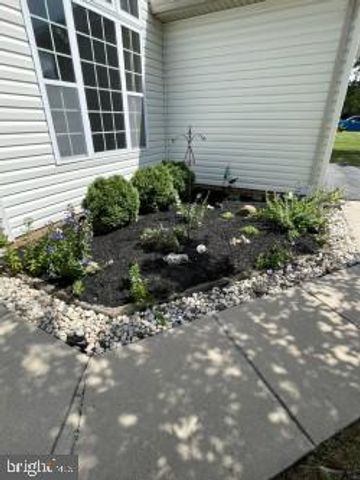 49 LAURA LN, Gettysburg, PA 17325