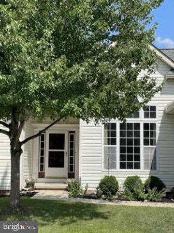 49 LAURA LN, Gettysburg, PA 17325