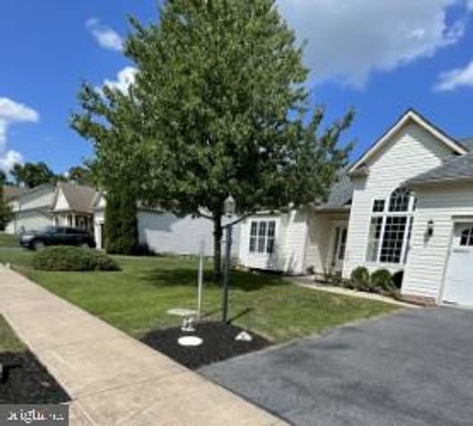 49 LAURA LN, Gettysburg, PA 17325