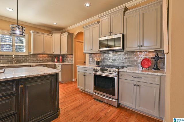 8233 CARRINGTON DRIVE, Trussville, AL 35173