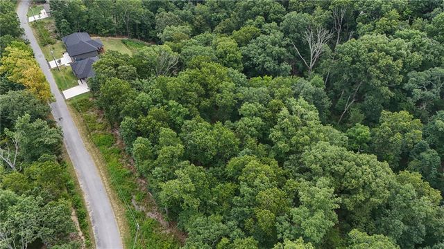 Salen Lane, Bella Vista, AR 72715