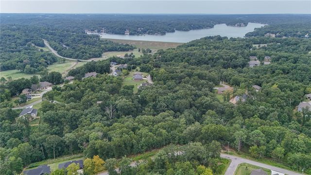 Salen Lane, Bella Vista, AR 72715