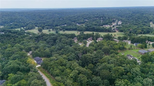 Salen Lane, Bella Vista, AR 72715