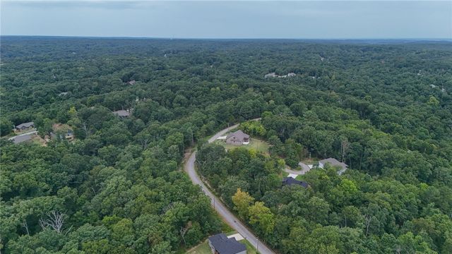 Salen Lane, Bella Vista, AR 72715