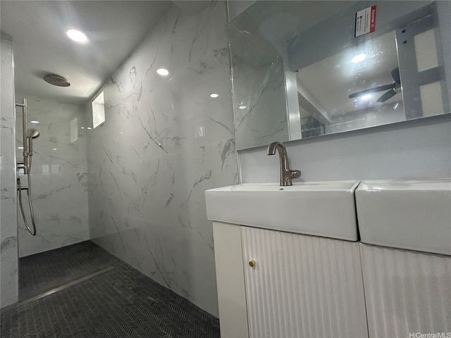 1839 Akone Place, Honolulu, HI 96819