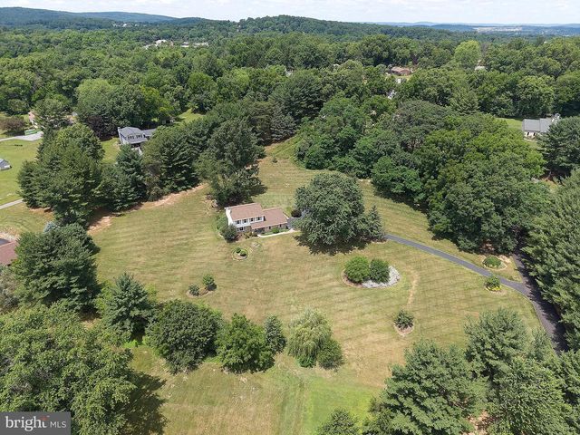 106 STEPHEN LN, Pottstown, PA 19465