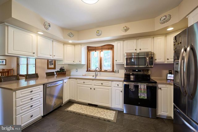 106 STEPHEN LN, Pottstown, PA 19465