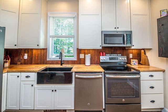 126 Washington Street, Conway, NH 03818