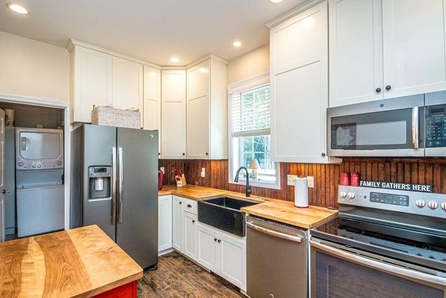 126 Washington Street, Conway, NH 03818