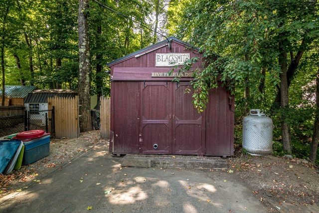 126 Washington Street, Conway, NH 03818