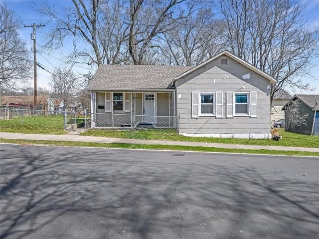 408 N 5th Street, Leavenworth, KS 66048