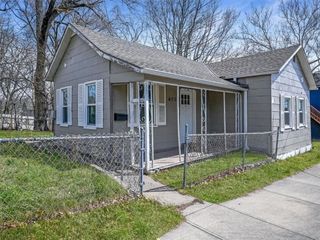 408 N 5th Street, Leavenworth, KS 66048