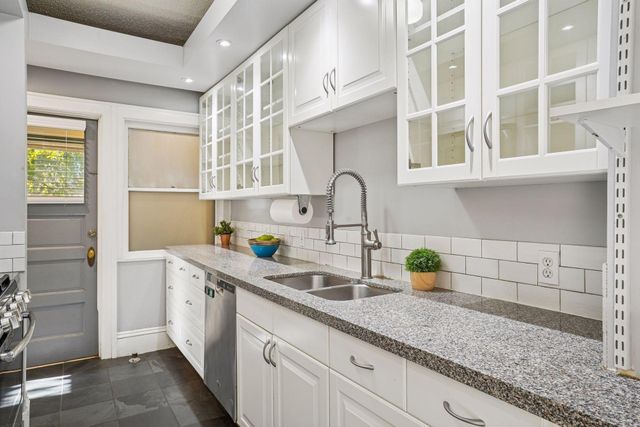 4104 Bryant Avenue S 202, Minneapolis, MN 55409