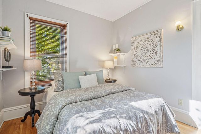 4104 Bryant Avenue S 202, Minneapolis, MN 55409