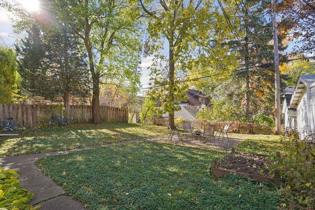 4104 Bryant Avenue S 202, Minneapolis, MN 55409