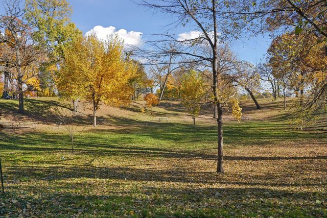 4104 Bryant Avenue S 202, Minneapolis, MN 55409