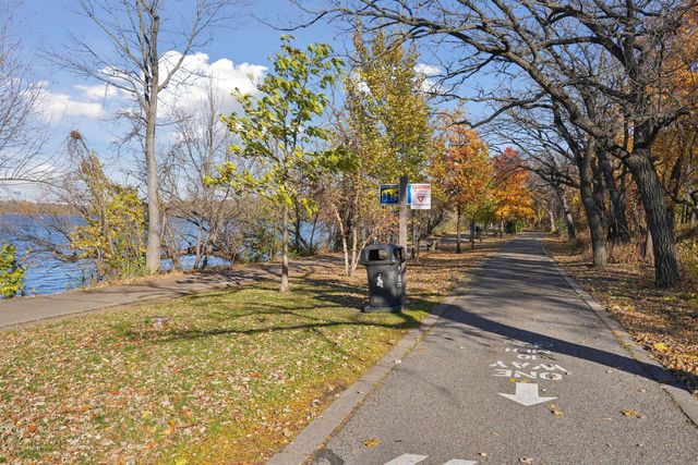 4104 Bryant Avenue S 202, Minneapolis, MN 55409