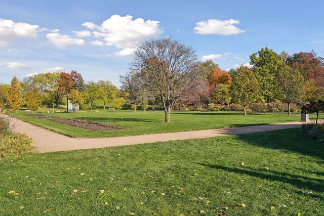 4104 Bryant Avenue S 202, Minneapolis, MN 55409