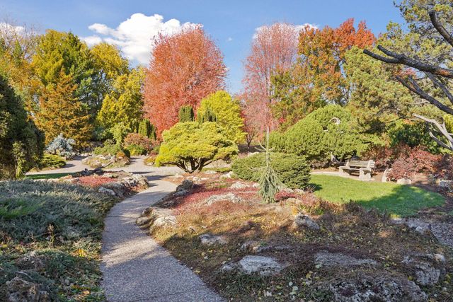 4104 Bryant Avenue S 202, Minneapolis, MN 55409