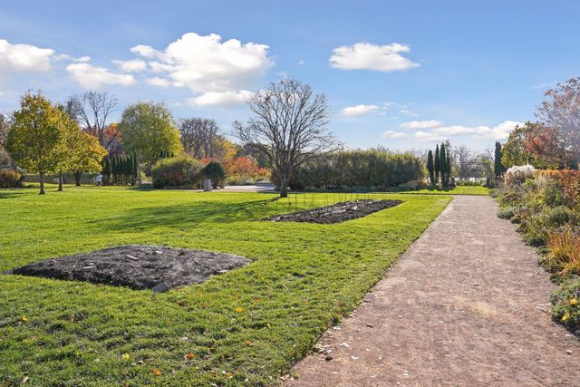 4104 Bryant Avenue S 202, Minneapolis, MN 55409