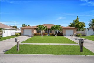 836 Trafalgar PKWY, Cape Coral, FL 33991