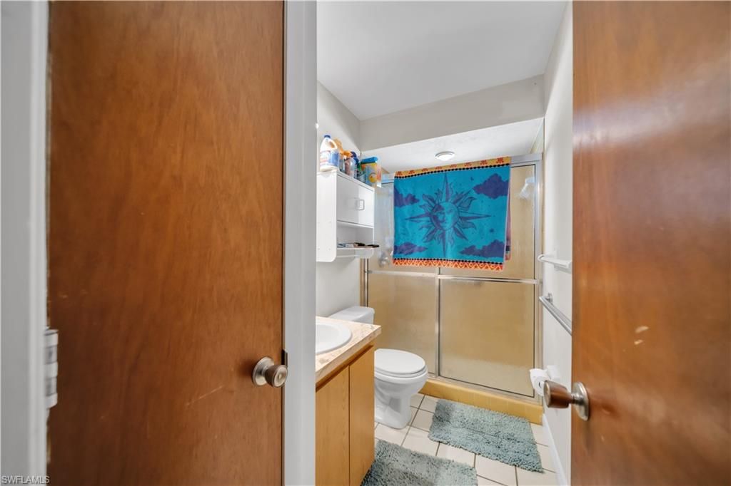 Image 21 of property listing at 836 Trafalgar PKWY, Cape Coral, FL 33991