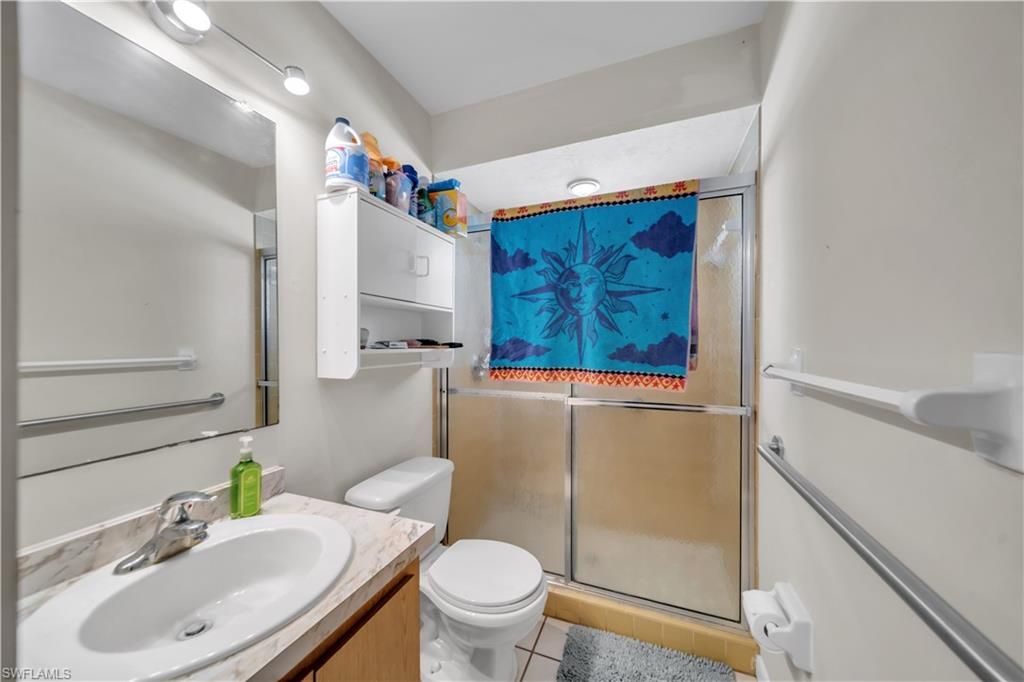 Image 22 of property listing at 836 Trafalgar PKWY, Cape Coral, FL 33991