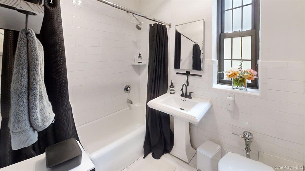 105 Garth Road 4k, Scarsdale, NY 10583