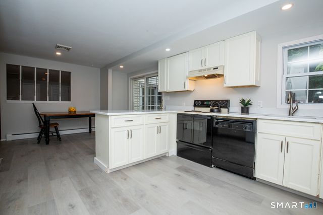 36 Jamestown Circle, Wallingford, CT 06492