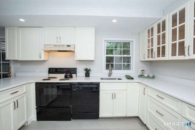 36 Jamestown Circle, Wallingford, CT 06492