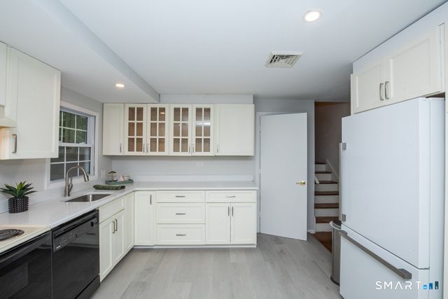 36 Jamestown Circle, Wallingford, CT 06492