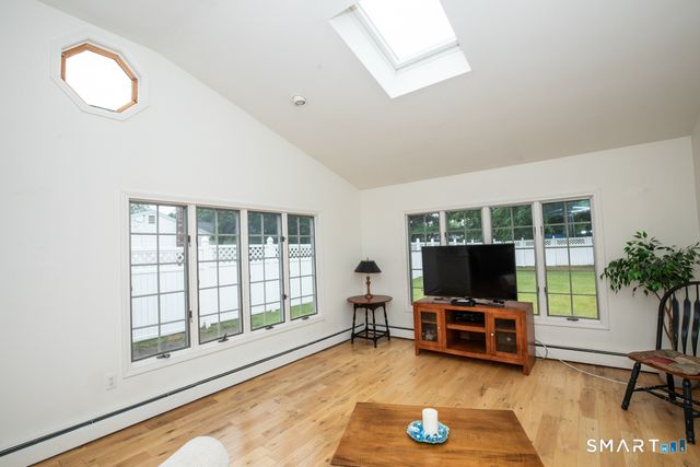 36 Jamestown Circle, Wallingford, CT 06492