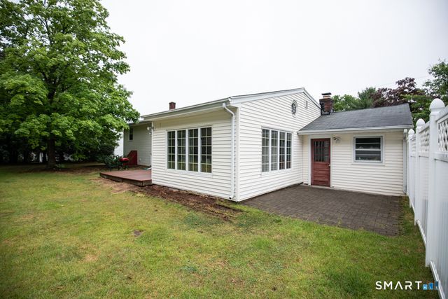 36 Jamestown Circle, Wallingford, CT 06492