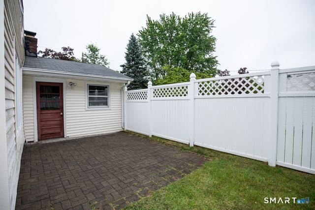 36 Jamestown Circle, Wallingford, CT 06492
