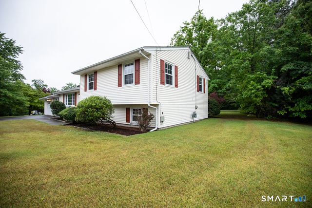 36 Jamestown Circle, Wallingford, CT 06492