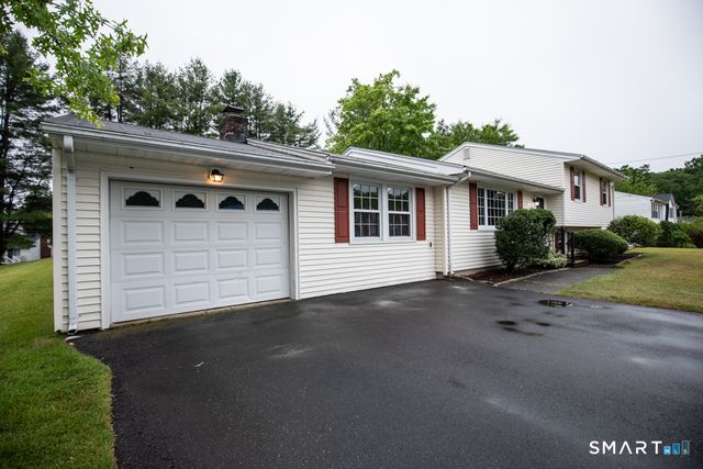 36 Jamestown Circle, Wallingford, CT 06492