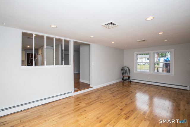 36 Jamestown Circle, Wallingford, CT 06492
