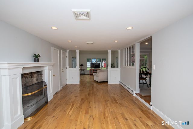 36 Jamestown Circle, Wallingford, CT 06492