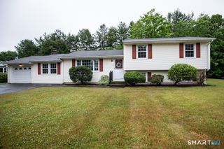 36 Jamestown Circle, Wallingford, CT 06492