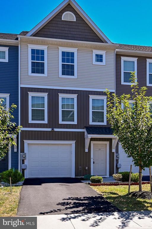 29 STARTING GATE PL, Martinsburg, WV 25404
