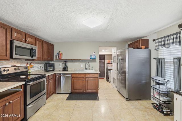 444 W HESS Avenue, Coolidge, AZ 85128