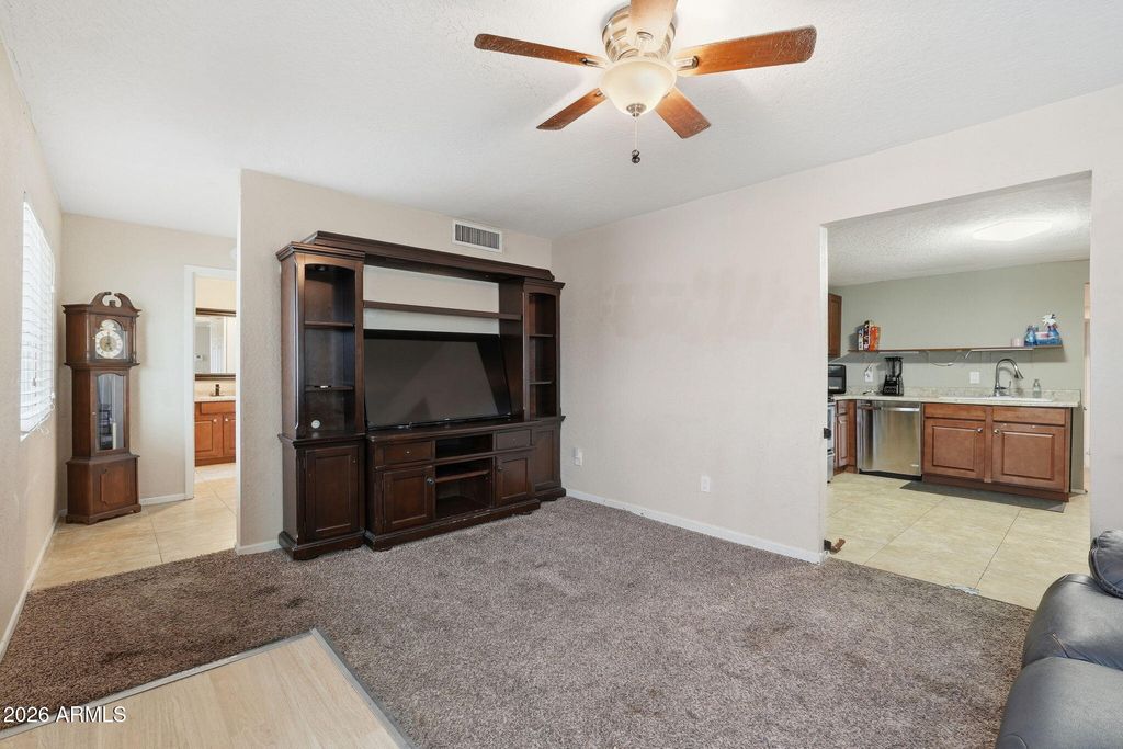444 W HESS Avenue, Coolidge, AZ 85128 — photo 3