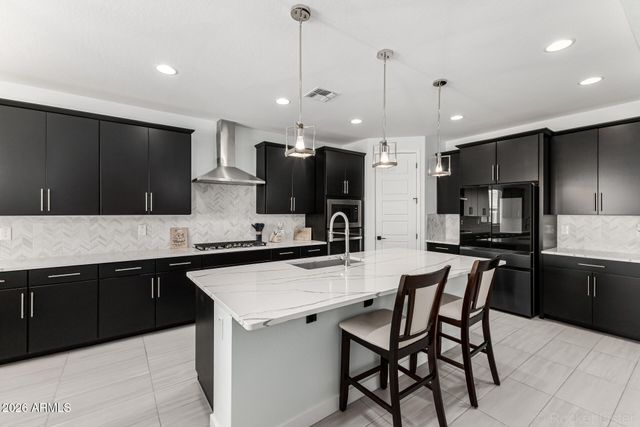 18612 W BUTLER Drive, Waddell, AZ 85355