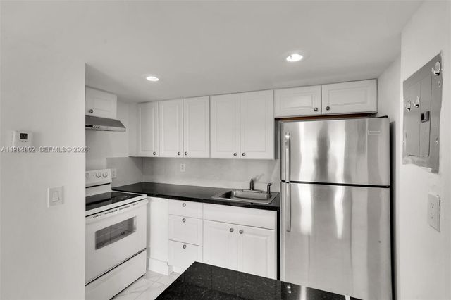 4335 NW South Tamiami Canal Dr 304, Miami, FL 33126