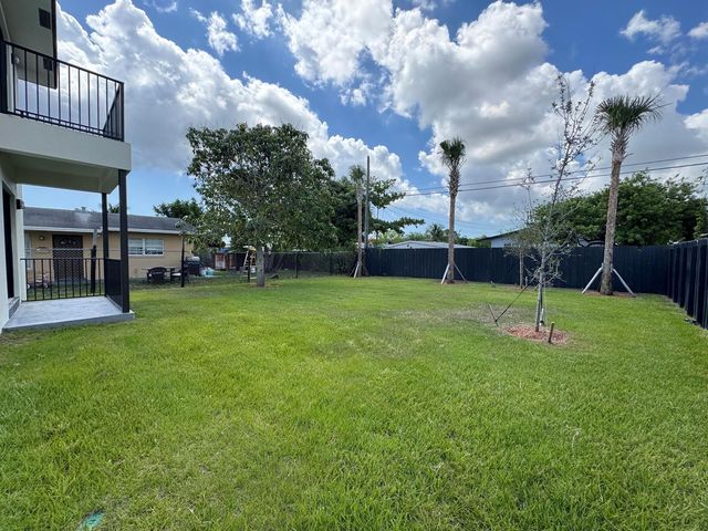 400 NE 30th Street 2, Pompano Beach, FL 33064