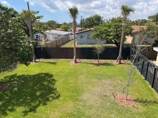 400 NE 30th Street 2, Pompano Beach, FL 33064