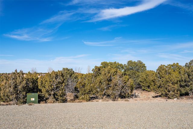 27 Gwendolyn, Santa Fe, NM 87506