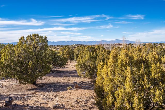 27 Gwendolyn, Santa Fe, NM 87506